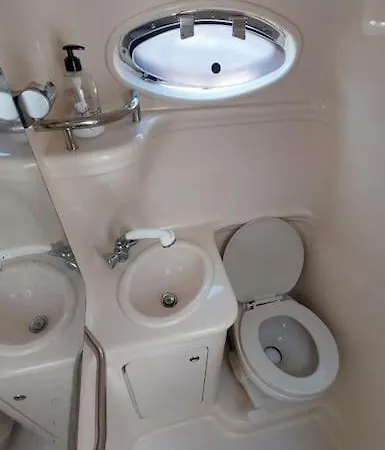 Alquiler Vacacional Barco / Desayuno Incluido Botel *